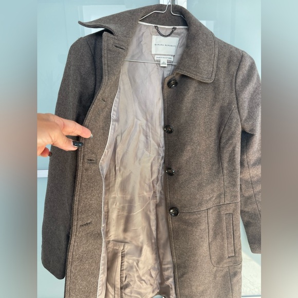 Warm and Like New Banana Republic Wool Coat - Picture 3 of 5